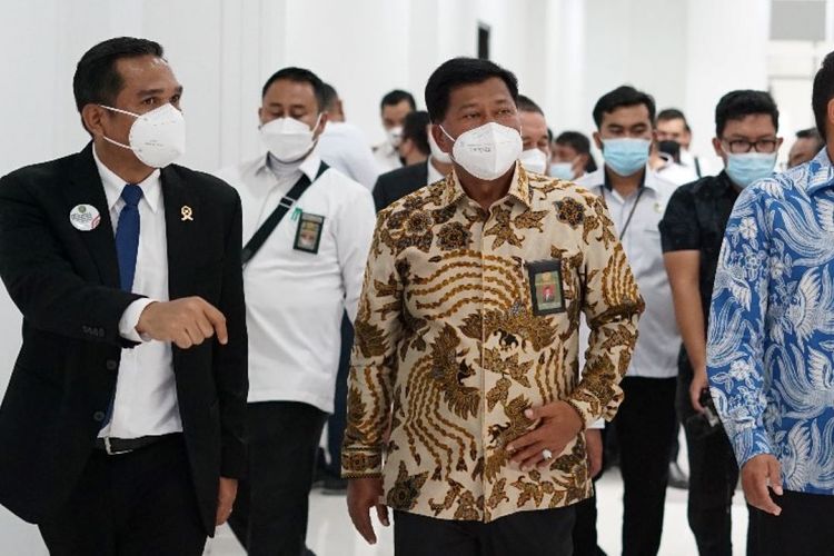 Hakim Agung Prim Haryadi sekaligus Pelaksana tugas Dirjen Badilum MA tur keliling gedung PN Seirampah di Kabupaten Sergai, Sumatera Utara, Kamis (13/1/2022)