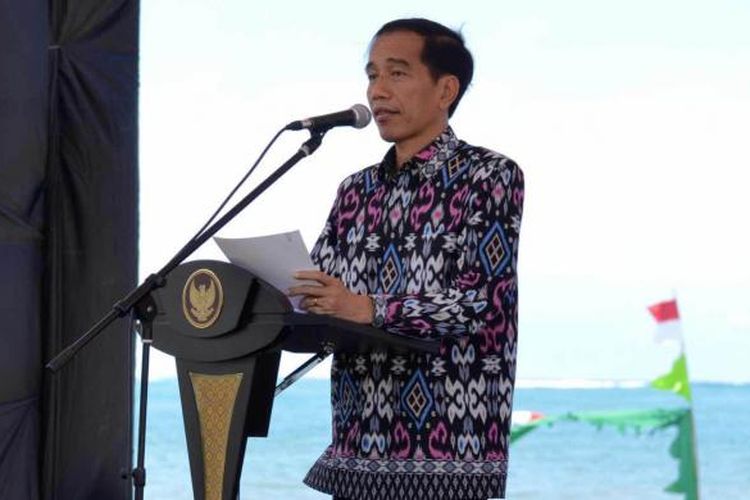 Presiden Joko Widodo (Jokowi) dalam acara Hari Pers Nasional di Lombok, Nusa Tenggara Barat, Selasa (9/2/2016).