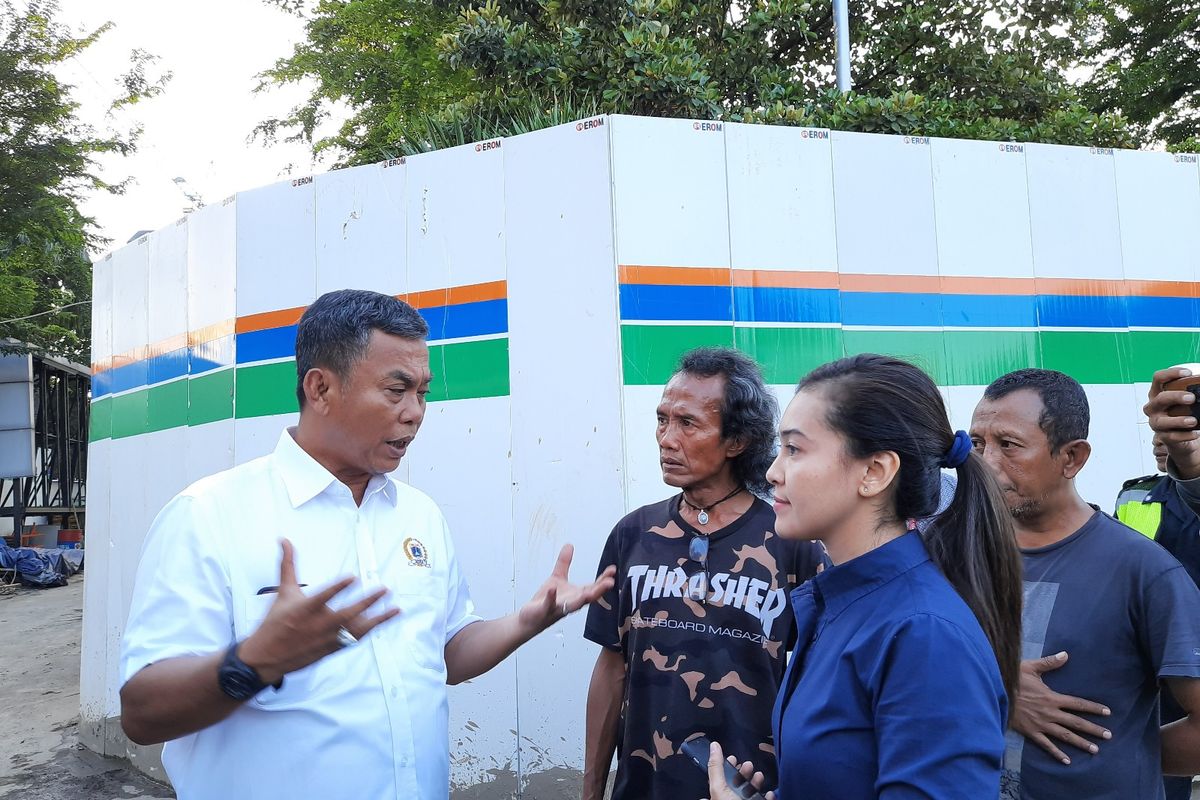 Ketua DPRD DKI Prasetio Edi Marsudi saat inspeksi mendadak ke lokasi revitalisasi Taman Ismail Marzuki (TIM), Cikini, Jakarta Pusat, Selasa (3/3/2020)