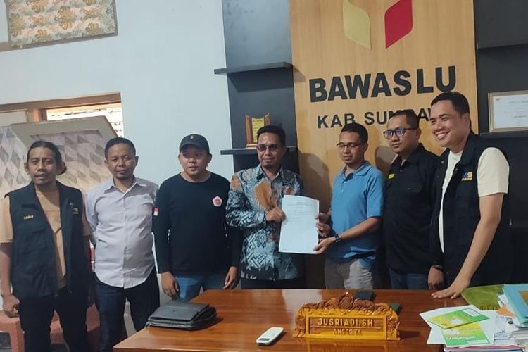 Tim Hukum Paslon Petahana Laporkan Kecurangan Pilkada Sumbawa 