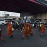 BERITA FOTO: 32 Biksu Jalan Kaki dari Thailand ke Candi Borobudur untuk Rayakan Waisak