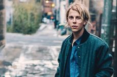 Lirik dan Chord Lagu Somebody Else - Tom Odell