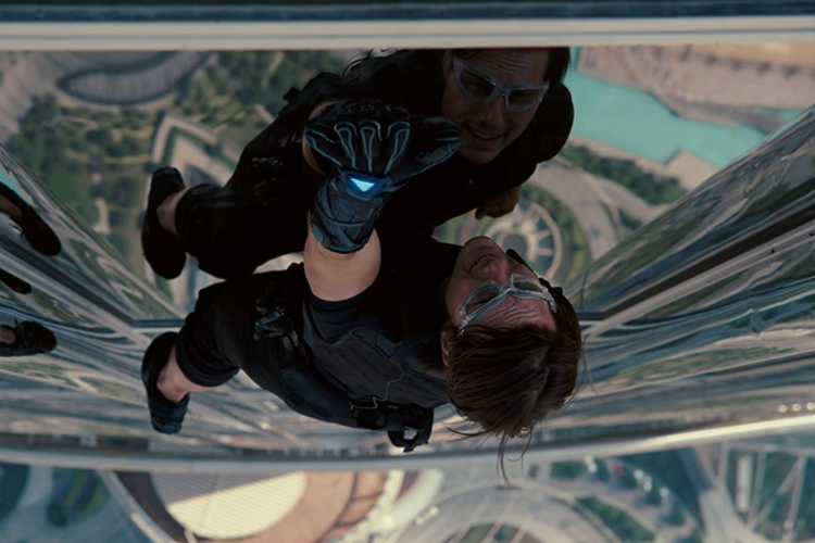 Tom Cruise dalam Mission Impossible 4: Ghost Protocol
