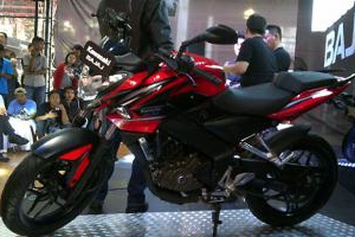 Kawasaki-Bajaj Pulsar 200NS masih belum punya tandem di Indonesia.