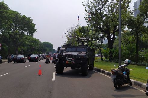 HUT Ke-76 TNI, Ratusan Alutsista Gagah Berjejer di Sekitar Istana Merdeka