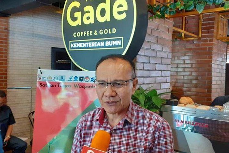 Kepala Satgas Waspada Investasi (SWI) Tongam L. Tobing usai membuka Warung Waspada Investasi di Jakarta, Jumat (1/11/2019).