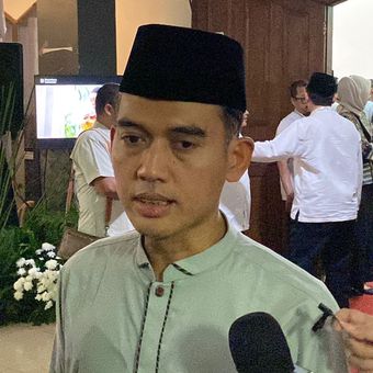 Ketua Majelis Ulama Indonesia (MUI) Bidang Fatwa Asrorun Niam menjelaskan soal pandangan MUI Pusat mengenai sound horeg usai acara Milad ke-50 MUI di Pondok Gede, Jakarta Timur, Sabtu (26/7/2025). 