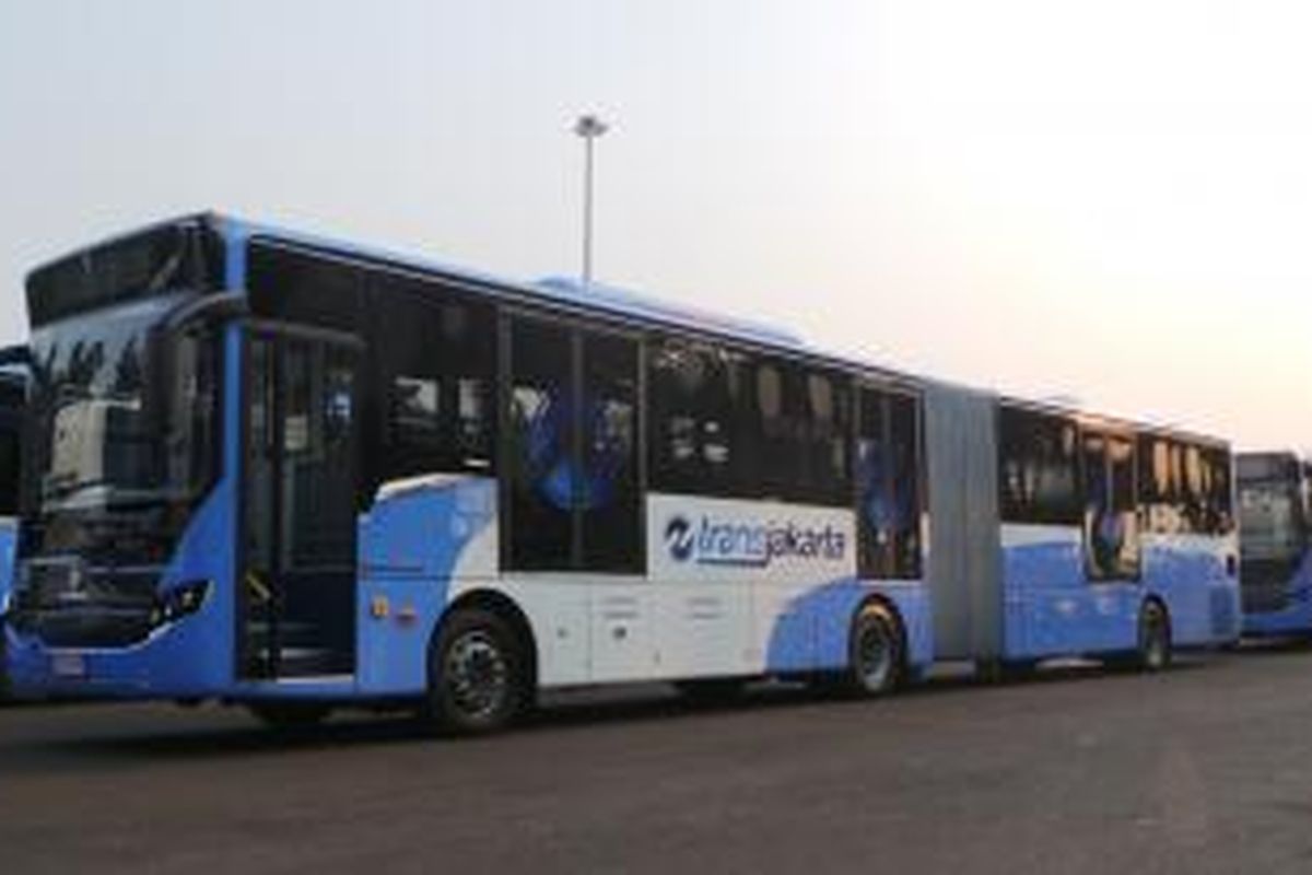 Bus transjakarta bermerek Scania diluncurkan tepat di HUT ke-488 DKI Jakarta, (22/6/2015). Ada sebanyak 20 unit bus transjakarta bermerek Scania yang diluncurkan pertengahan Juni ini. 