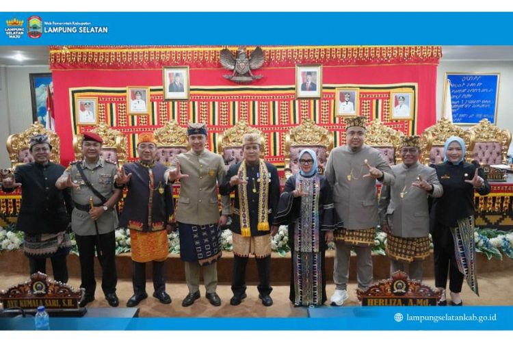 Bupati Lampung Selatan Radityo Egi Pratama memaparkan berbagai capaian strategis Pemerintah Kabupaten Lampung Selatan selama sembilan bulan masa kepemimpinannya. 