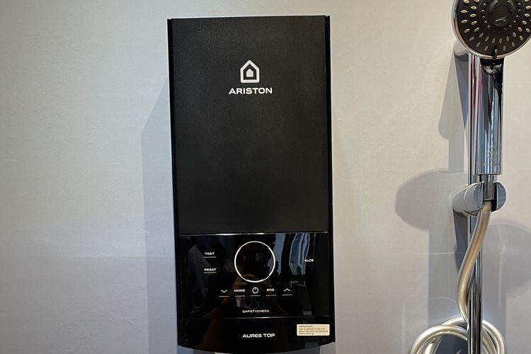 Peluncuran Ariston New Aures