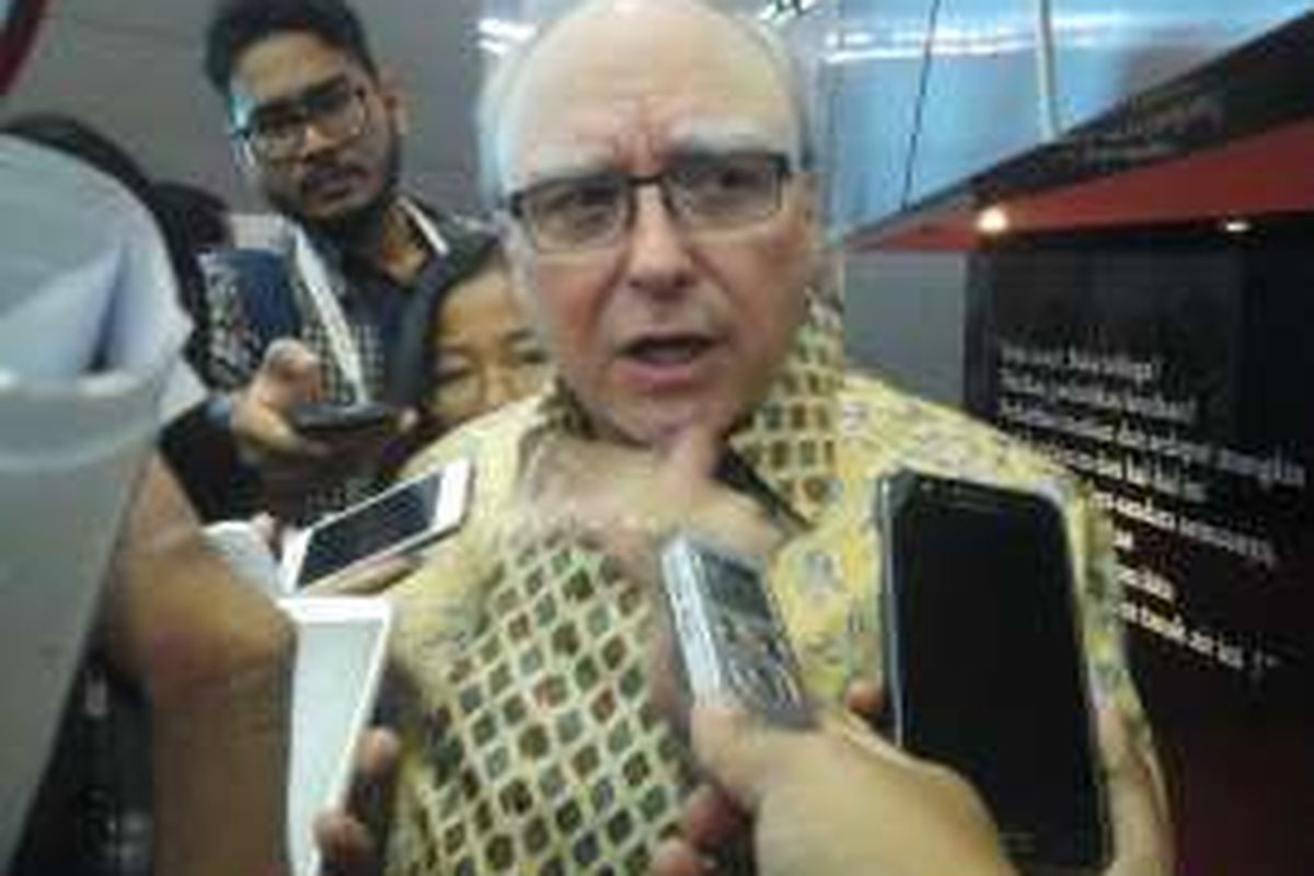 Wakil Presiden Direktur BCA, Eugene Keith Galbraith di Gedung Bursa Efek Indonesia, Jakarta, Jumat (29/7/2016).