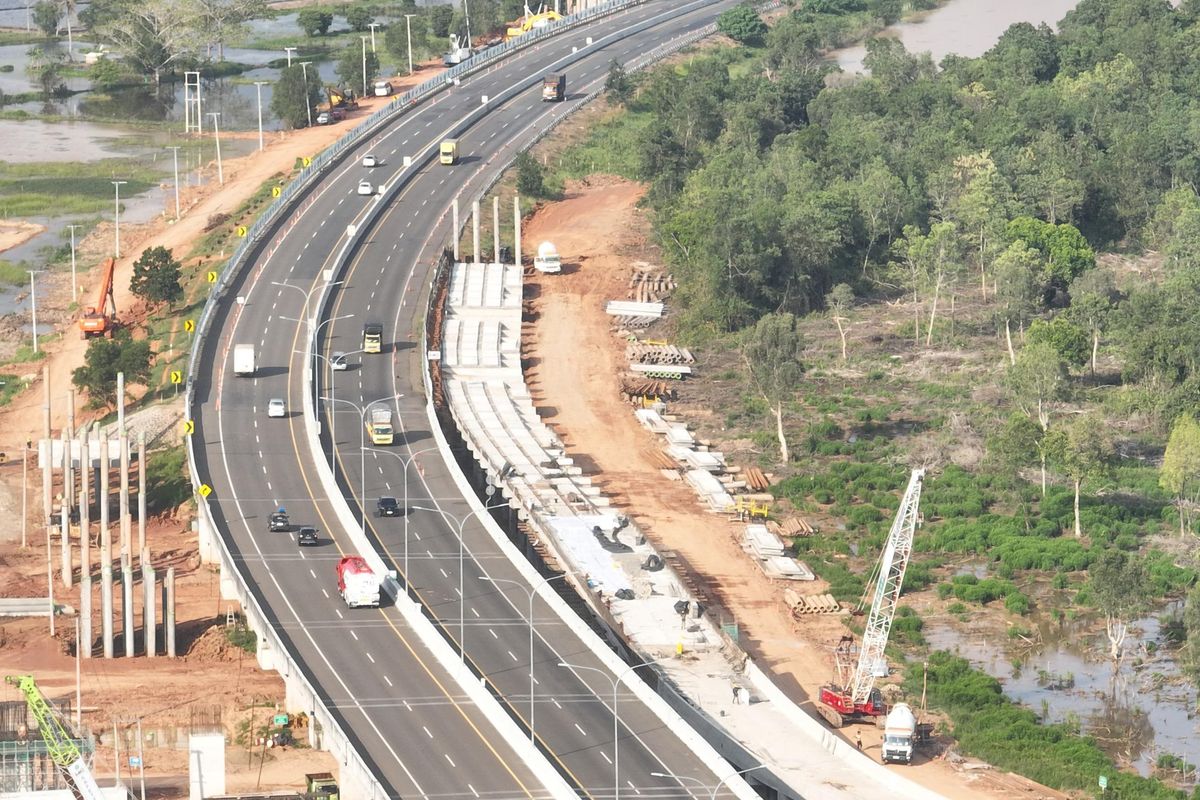 PT Waskita Beton Precast Tbk atau WSBP menyuplai produk Spun Pile dan melakukan pekerjaan Stressing PC-I Girder untuk Proyek Pembangunan Bagian Junction Palembang pada Jalan Tol Trans-Sumatra (JTTS) Ruas Simpang Indralaya?Muara Enim.