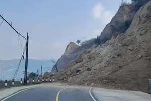 Gempa NTT M 7,7 Hari Ini Bikin Jalan Trans Flores Putus, Longsor Timbun Jalur Ende-Bajawa