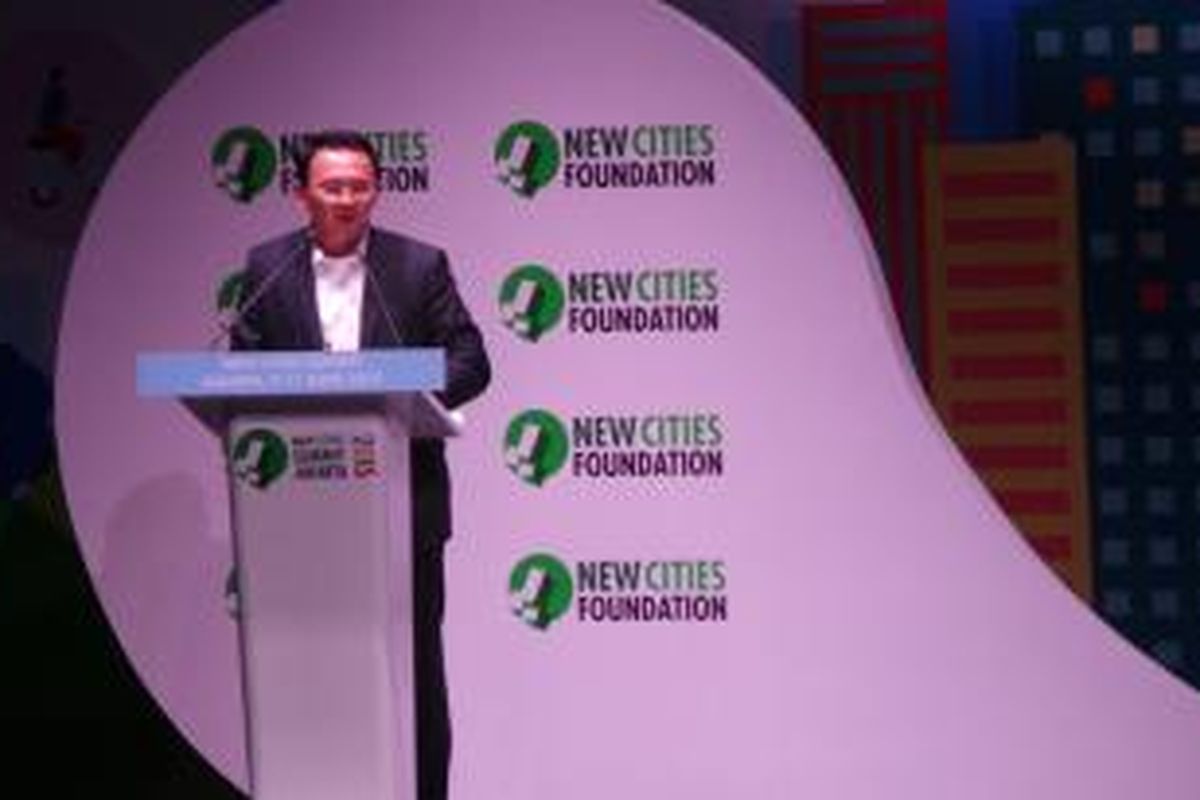 Gubernur DKI Jakarta Basuki Tjahaja Purnama saat menyampaikan sambutannnya dalam acara penutupan New Cities Summit, di Ciputra Artpreneur, Jakarta, Rabu (10/6/2015). 
