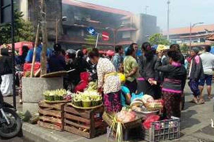 Pasca kebakaran di Pasar Badung Jalan Gajah Denpasar, Senin (29/2/2016), Pemerintah Kota Denpasar melakukan rapat besar untuk mengatasi musibah dan upaya relokasi pedagang.