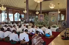 Horor Puting Beliung Sampai Bikin Bangkai Pesawat Timpa Rumah di Bogor