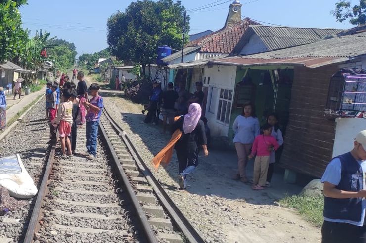 Dua Wanita yang Tertabrak Kereta di Sukabumi Meninggal Dunia