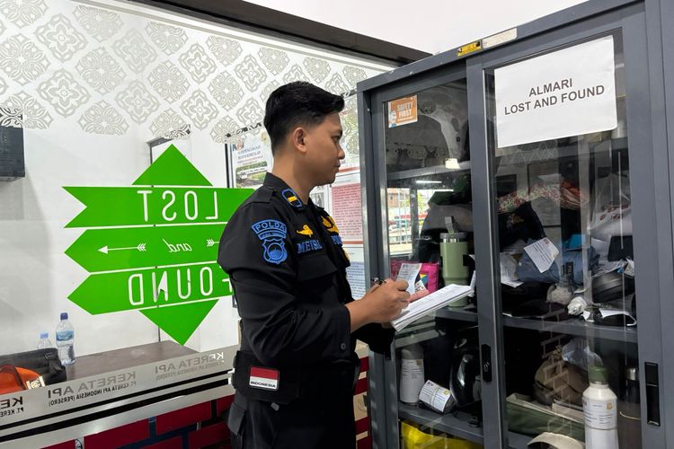 KAI Amankan 14.890 Barang Tertinggal di Kereta, Nilainya Rp 10,84 Miliar