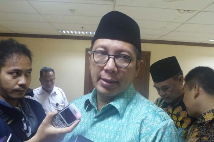 Menteri Agama Lukman Hakim Saifuddin di Kompleks Parlemen, Senayan, Jakarta, Senin (27/2/2017),