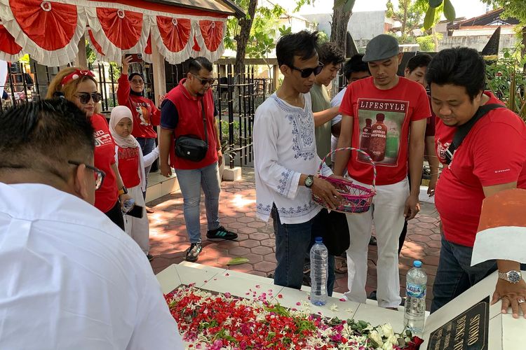 Deru Mercy Klasik Maknai Kemerdekaan RI dari Makam Bung Tomo