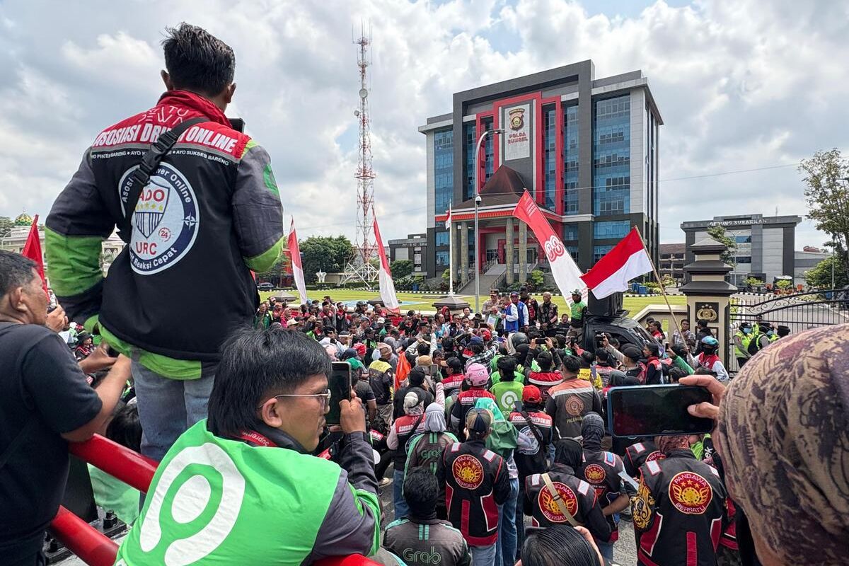 Talaba va oqituvchining uyidagi rus pornosi