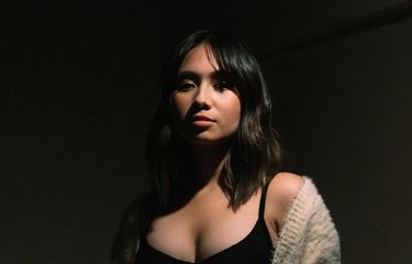 NIKI dan Tiara Andini Duduki Puncak Tangga Lagu Spotify Pekan Ini ...
