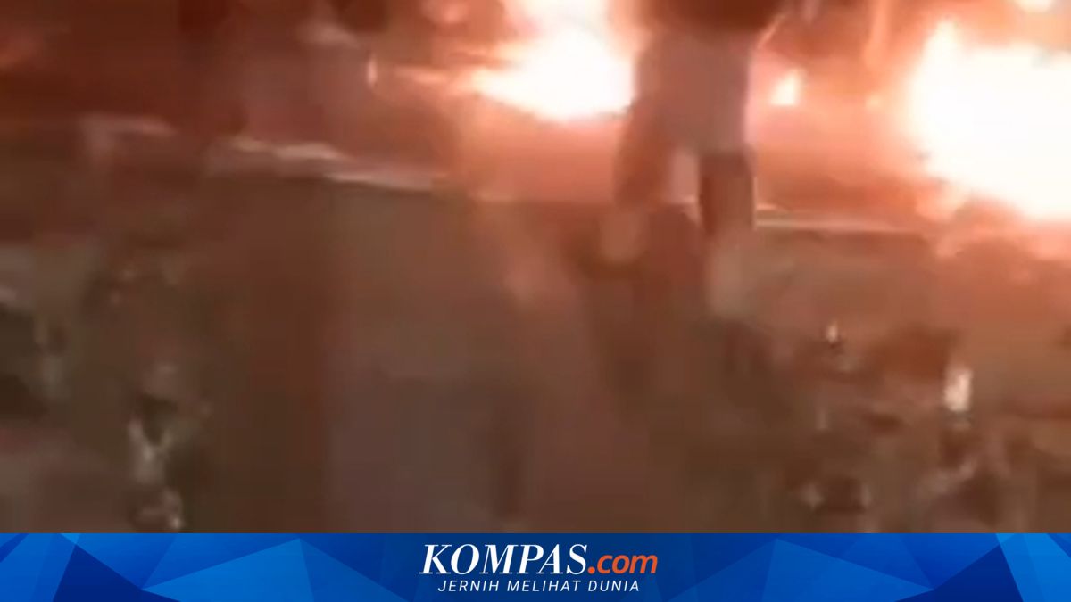 Konvoi Pesilat Berujung Bentrok dengan Warga di Grobogan, Motor Hangus Dibakar