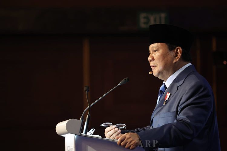 Menteri Pertahanan (Menhan) Republik Indonesia Prabowo Subianto di acara diskusi panel forum IISS Shangri-La Dialogue 2022 dengan tajuk ?Mengelola Persaingan Geopolitik di Kawasan Multipolar,? Singapura, Sabtu (11/6/2022).