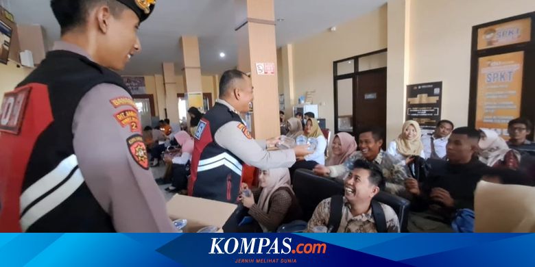 Permohonan SKCK di Situbondo Melonjak, Polisi Sediakan Bakso Gratis