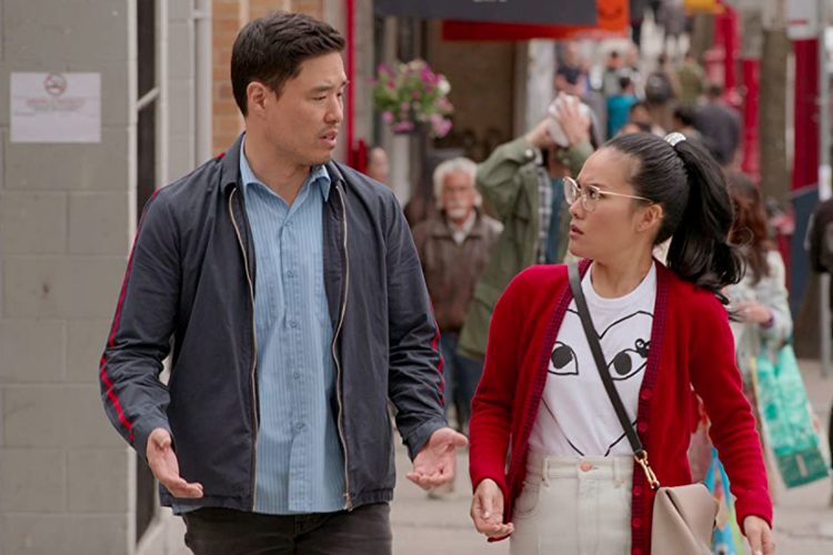 Randall Park dan Ali Wong dalam salah satu adegan film Always Be My Maybe (2019).