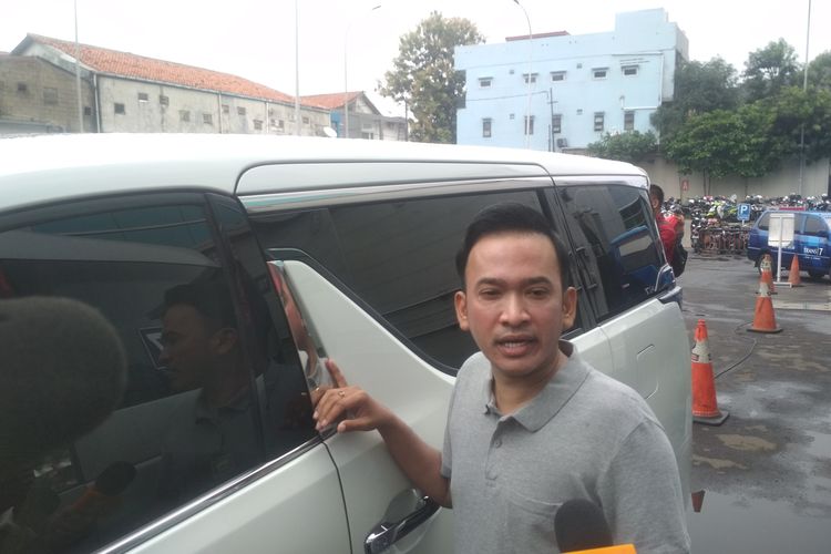 Pembawa acara, Ruben Onsu saat ditemui di kawasan Tendean, Jakarta Selatan, Selasa (12/11/2019).