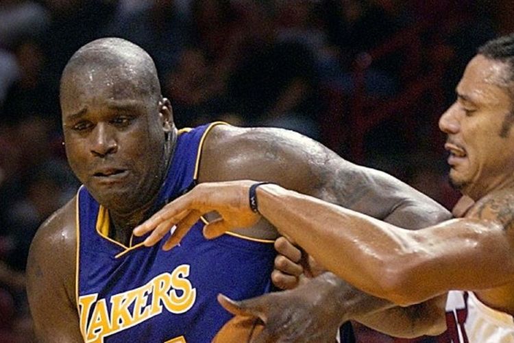 Shaquille O'Neal saat masih bermain untuk Los Angeles Lakers.