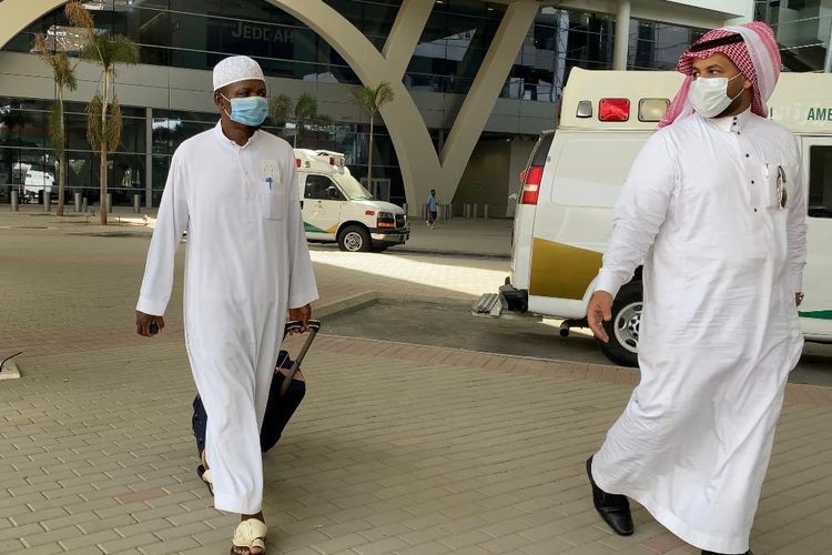 Jemaah haji gelombang pertama tiba di Jeddah