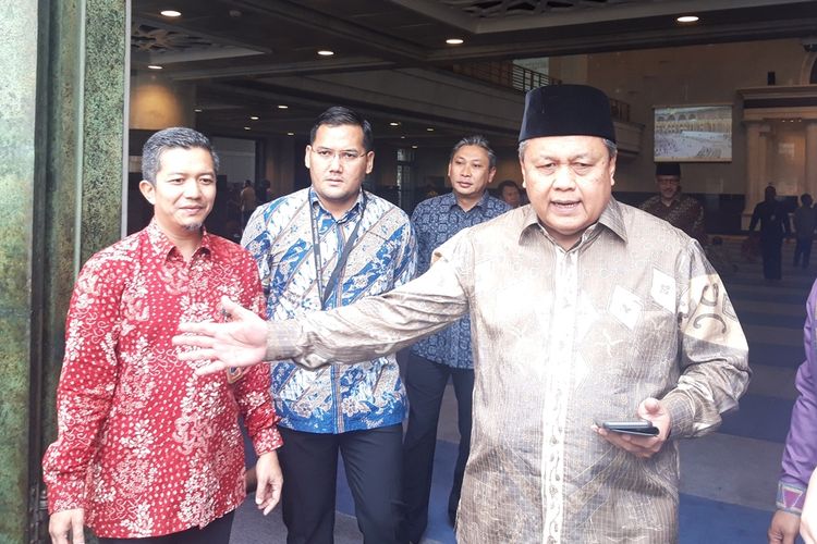 Gubernur Bank Indonesia (BI) Perry Warjiyo ketika ditemui di kawasan perkantoran BI di Jakarta, Jumat (11/10/2019).
