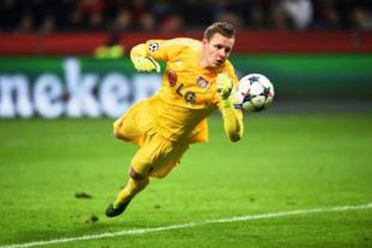 kiper Bayer Leverkusen, Bernd Leno.
