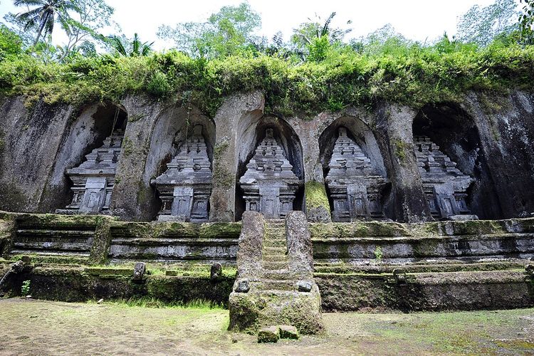 Gunung Kawi, salah satu tempat wisata Bali tengah.