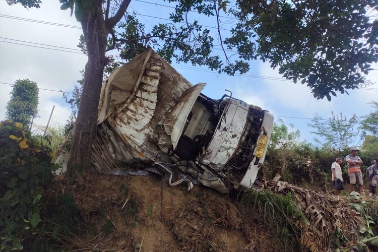 Truk Hantam Motor di Jalan Magelang-Kopeng, 1 Keluarga Tewas