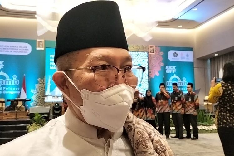 KH Abdul Rozaq Shofawi menjadi imam besar Masjid Sheikh Zayed Solo, Jawa Tengah, pada Minggu (13/11/2022).