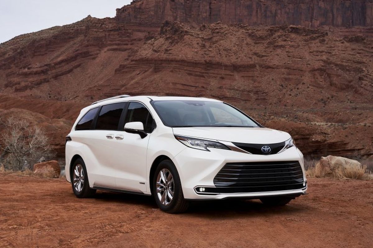 Toyota Sienna generasi keempat resmi meluncur di Amerika Serikat.