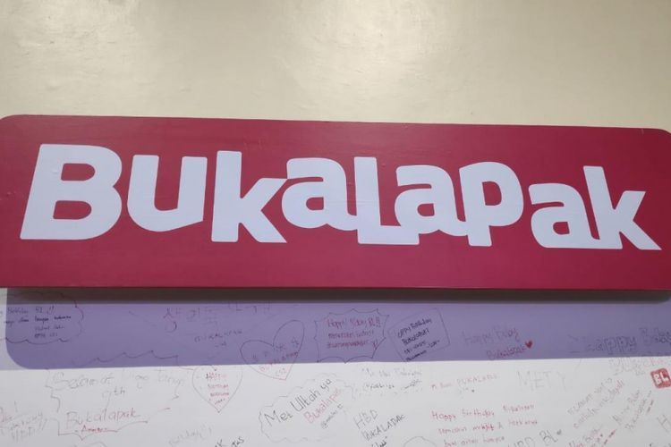 Bukalapak tutup penjualan produk fisik mulai Januari 2025 dan beralih ke penjualan produk virtual. Bagaimana sejarah perkembangan Bukalapak di Indonesia?