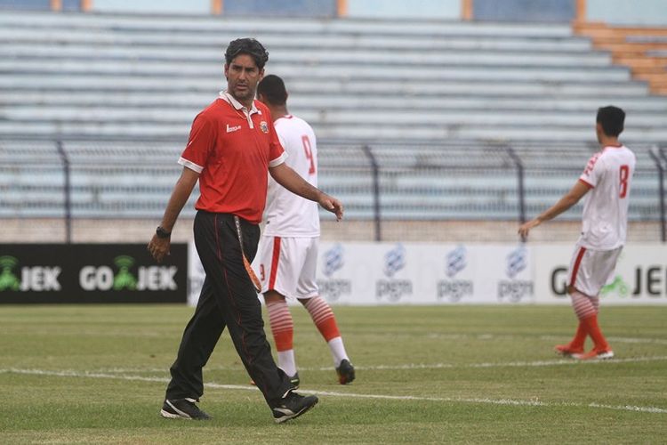 Pelatih Persija Jakarta, Stefano Cugurra. 