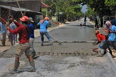 Aksi Bos Properti Asal Grobogan, Keluarkan Rp 2,8 Miliar demi Perbaiki Jalan di Kampung Halaman yang 20 Tahun Rusak