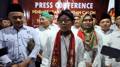 Alasan Budi Setijahadi-Susilwati Mendaftar ke KPU Tulungagung pada Kamis Malam, Masuk Jumat Wage Punya Makna "Sabdo Ratu"