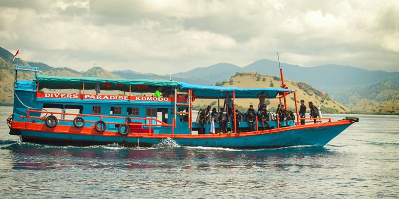 Wisata bahari di Labuan Bajo, Kabupaten Manggarai Barat, Nusa Tenggara Timur, Minggu (16/7/2017).