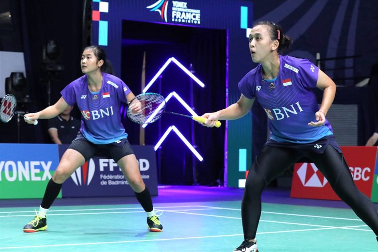 Ganda putri Indonesia, Febriana Dwipuji Kusuma/Amalia Cahaya Pratiwi, berhasil mengalahkan wakil Jerman, Stine Kuespert/Emma Moszczynski, pada laga babak 32 besar French Open 2022 yang dilangsungkan di Stade Pierre de Coubertin, Paris, Perancis, pada Selasa (25/10/2022) malam WIB. Terkini, Febriana Dwipuji Kusuma/Amalia Cahaya Pratiwi tersingkir dini dari Hylo Open 2022 usai kalah dari Zhang Shu Xian/Zheng Yu (China) pada babak pertama alias 32 besar, Selasa (1/11/2022).