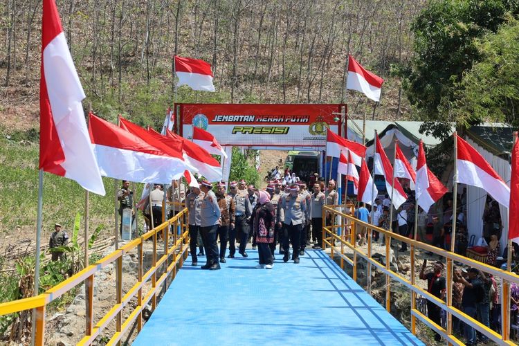 Jembatan Merah Putih Presisi, Warga Ponorogo Tak Lagi Kesulitan Bawa Hasil Panen Pakai Mobil