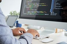 Jenjang Karier Software Engineer vs Programmer: Mana yang Lebih Menjanjikan?