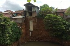 Mengerikan, Tergerus Sungai Cipelang Sukabumi, Rumah Ahmad Kini Ada di Bibir Tebing 20 Meter