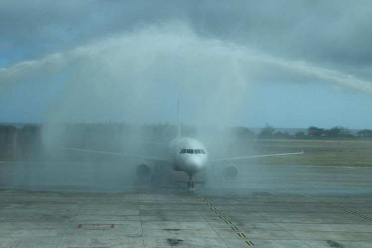 Rute baru di Bandar Udara Yogyakarta International Airport (YIA) di Kabupaten Kulon Progo, Daerah Istimewa Yogyakarta, menghubungkan Yogyakarta dengan Padang di Sumatera Barat, Jambi di provinsi Jambi dan Pangkal Pinang di Kepulauan Bangka Belitung. Penerbangan ke masing-masing kota berlangsung dua kali dalam sepekan dengan pesawat Super Air Jet. Penerbangan perdananya disambut meriah di Bandara YIA.