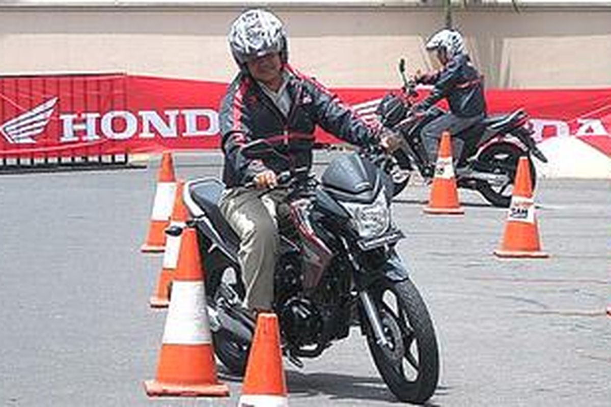 Konsumen mendapat kesempatan jajal New Honda Mega Pro di Mal di Semarang